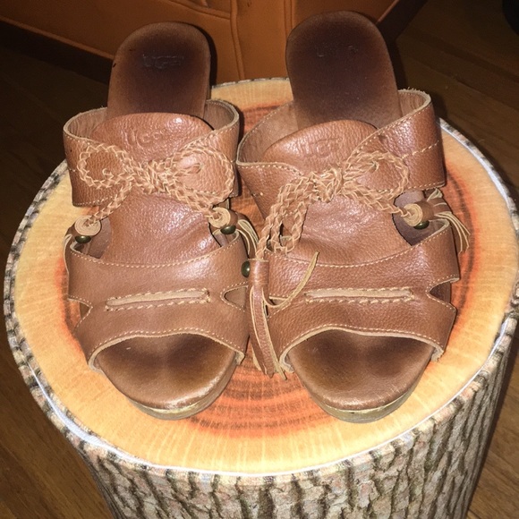 ugg clog sandals